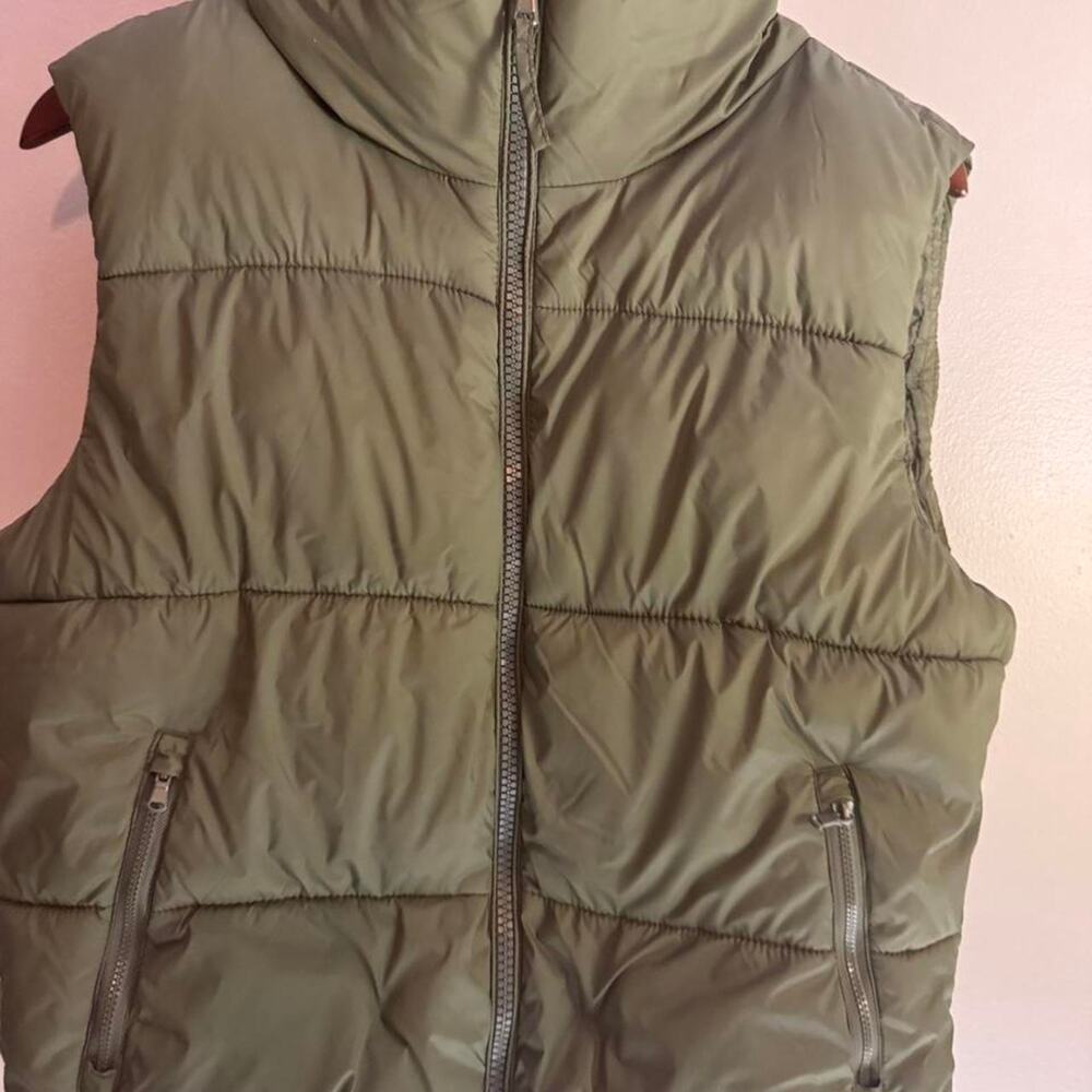 Old navy olive green puffer